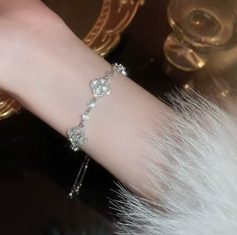 Clovelle™ Lucky Charm Bracelet