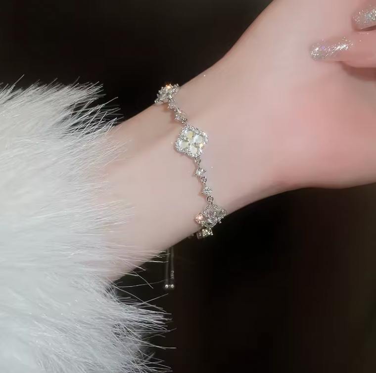 Clovelle™ Lucky Charm Bracelet